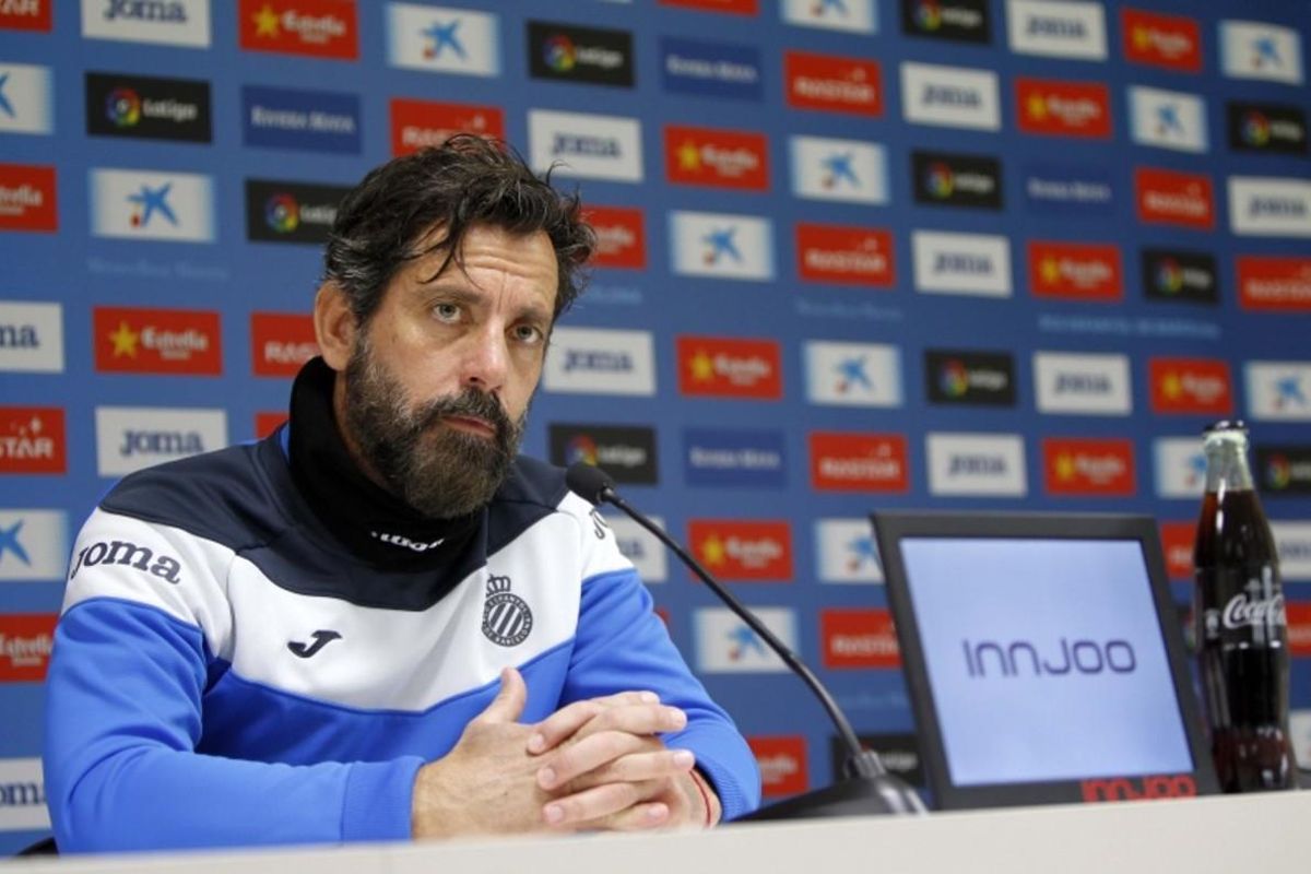 Quique Sánchez Flores, en una rueda de prensa del Espanyol. Quique Sánchez Flores, en una rueda de prensa del Espanyol.