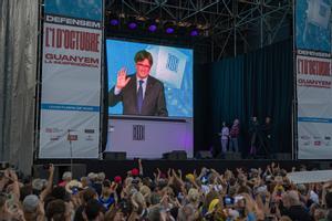 Carles Puigdemont demana que Junts deixi el Govern mentre consellers i alcaldes aposten per quedar-s’hi