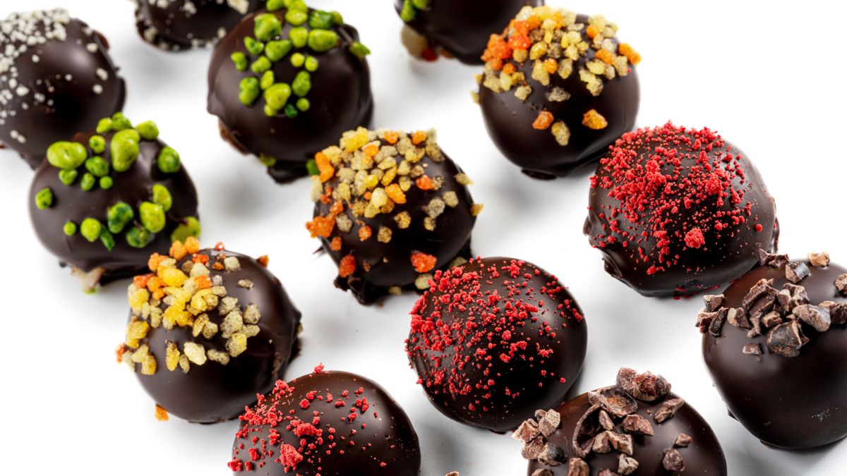 ’Panellets’ de chocolate de Vallflorida Xocolaters. ’Panellets’ de chocolate de Vallflorida Xocolaters.