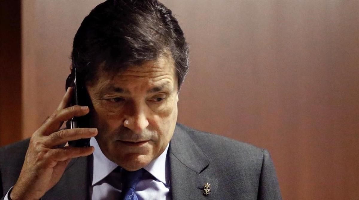 El presidente de la gestora del PSOE, el asturiano Javier Fernández, el pasado viernes en Oviedo. El presidente de la gestora del PSOE, el asturiano Javier Fernández, el pasado viernes en Oviedo.