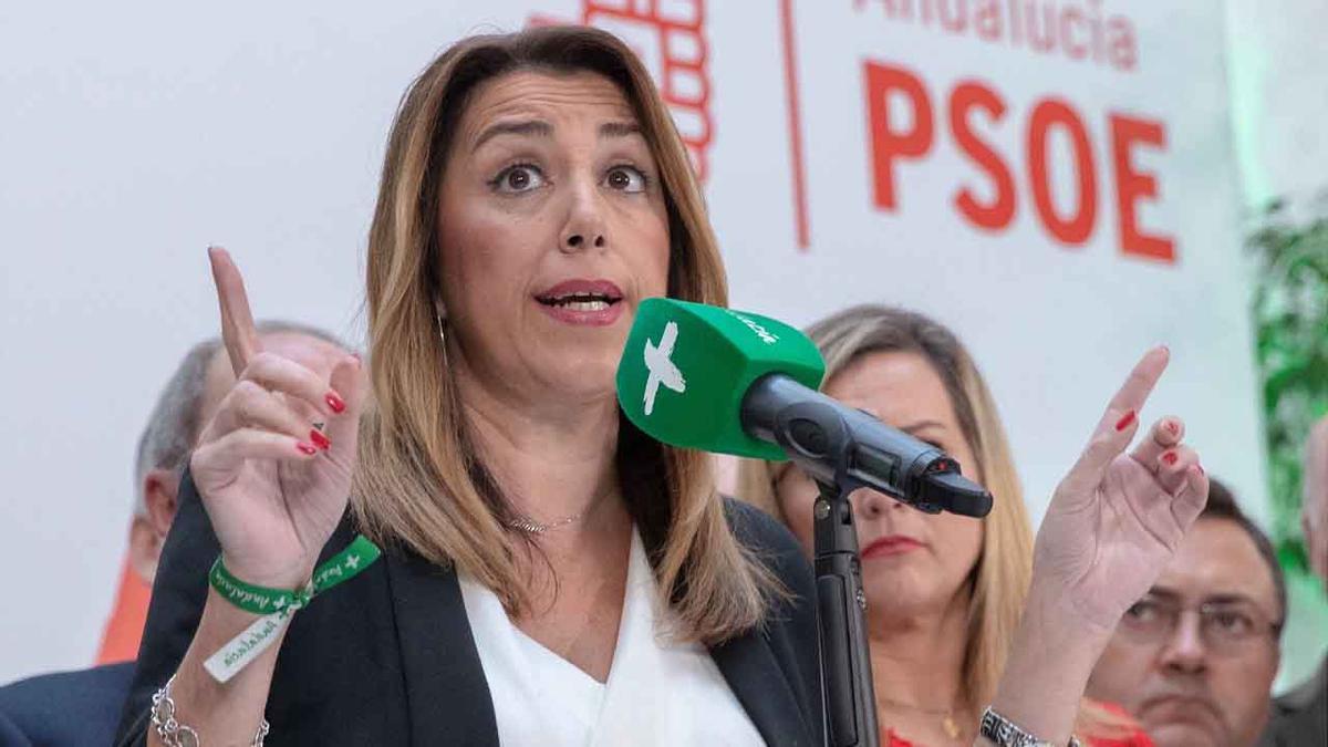 Los miembros de la ejecutiva del PSOE-A dan la confianza a Díaz.