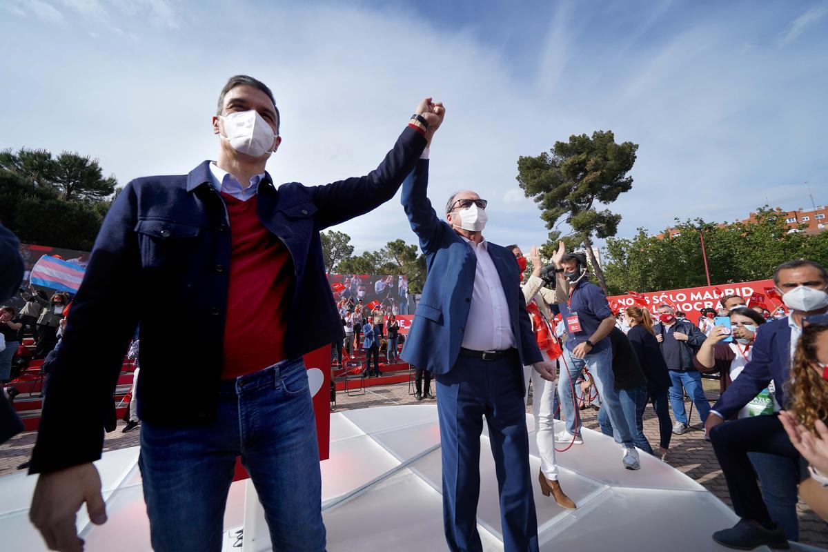 Mitin de cierre de campaña del candidato del Psoe a la presidencia de la Comunidad de Madrid Ángel Gabilondo junto al presidente del Gobierno Pedro Sanchez. Mitin de cierre de campaña del candidato del Psoe a la presidencia de la Comunidad de Madrid Ángel Gabilondo junto al presidente del Gobierno Pedro Sanchez.