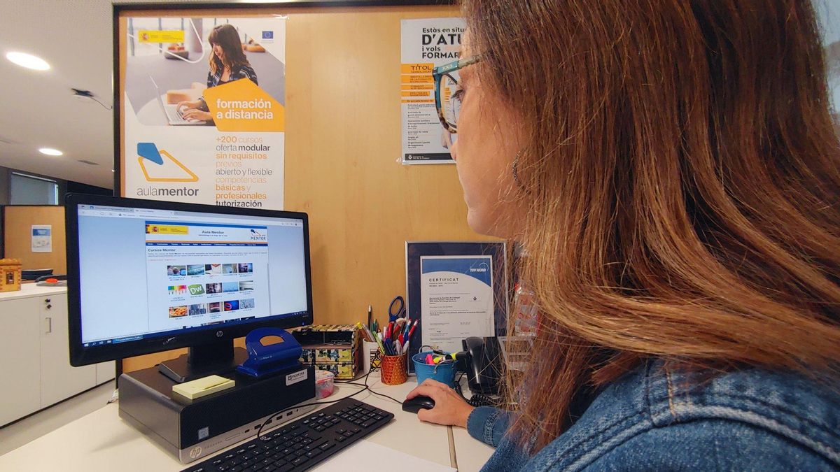 Aula Mentor es el nuevo servicio ocupacional en línea de Sant Boi Aula Mentor es el nuevo servicio ocupacional en línea de Sant Boi