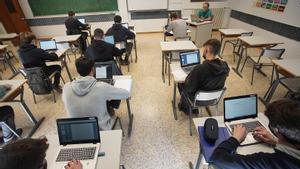 Aula del colegio Bell-lloc de Girona, una de las escuelas que el próximo curso tendrán clases mixtas en secundaria.