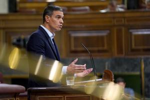 Sánchez anuncia nuevas ayudas de 3.000 millones para rebajar la factura energética al 40% de hogares.
