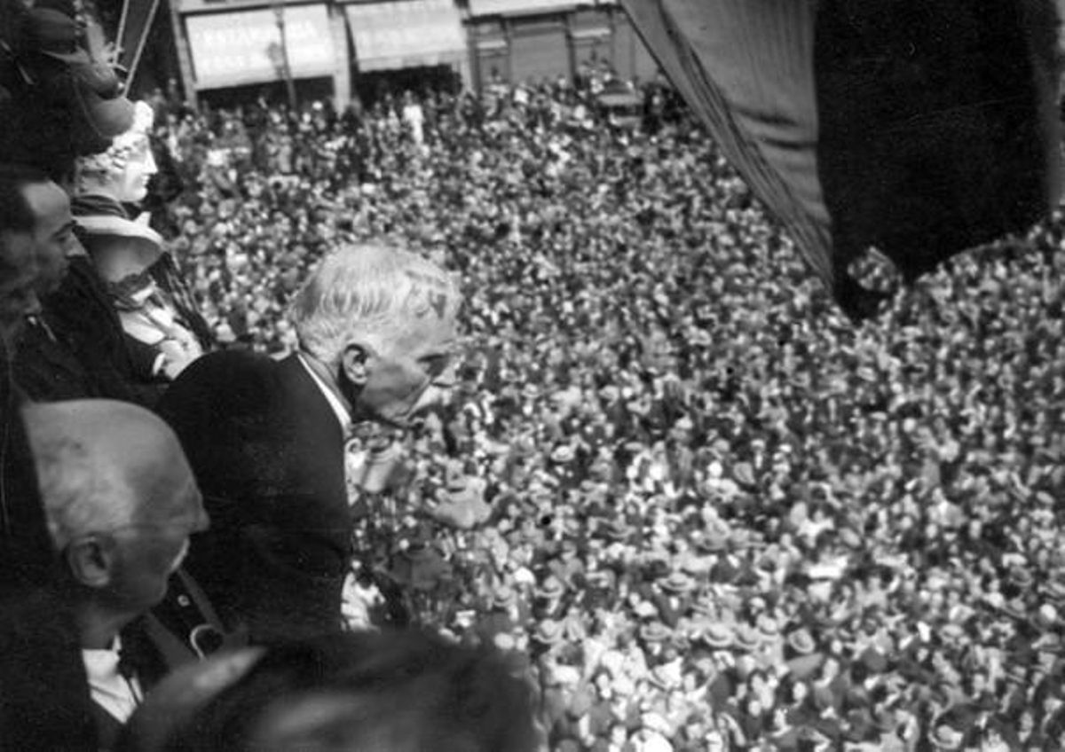 Las redes recuerdan la proclamación de la República de Francesc Macià Las redes recuerdan la proclamación de la República de Francesc Macià