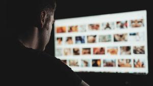 Los expertos alertan ante la mala información sexual que muchos jóvenes reciben a través del porno