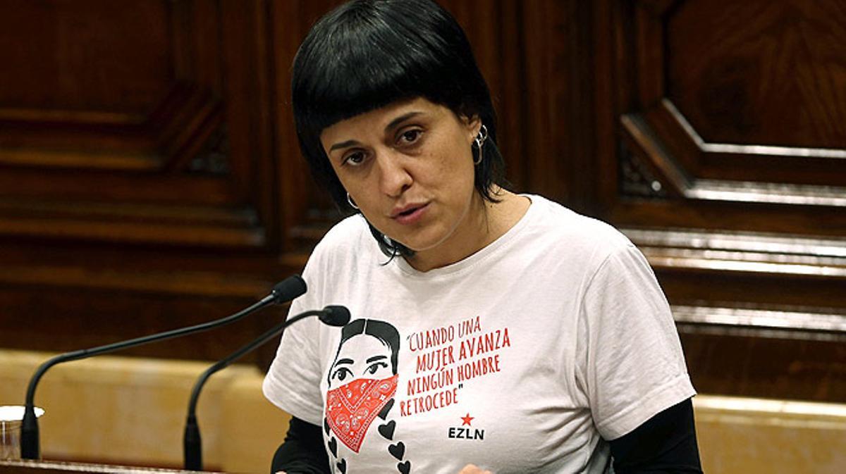 Anna Gabriel, de la CUP, destaca el voto de confianza de su partido para hacer posible la investidura de Carles Puigdemont.