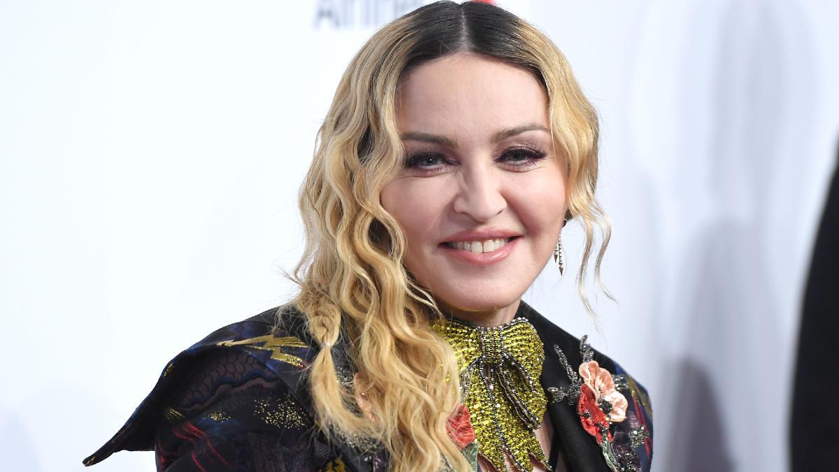 Madonna asiste al evento de los Billboard Women in Music en 2016.  
