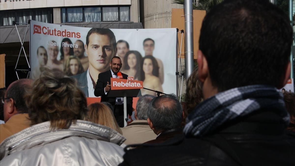 Jordi Cañas, en un mitin de Ciudadanos en Gavà, en el 2010. Jordi Cañas, en un mitin de Ciudadanos en Gavà, en el 2010.
