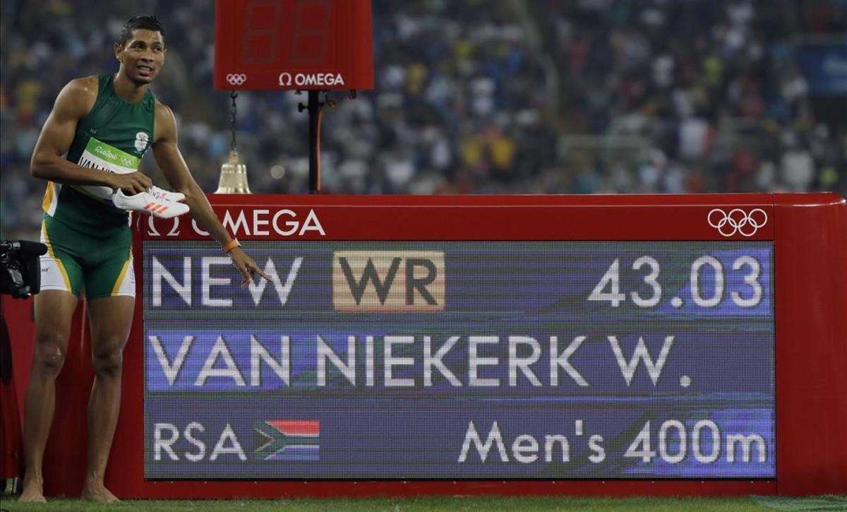 El campeón de 400 metros, el sudafricano Wayde van Niekerk, noticia por su extraordinario récord y por la ’rareza’ de que su entrenadora sea una bisabuela de 74 años.