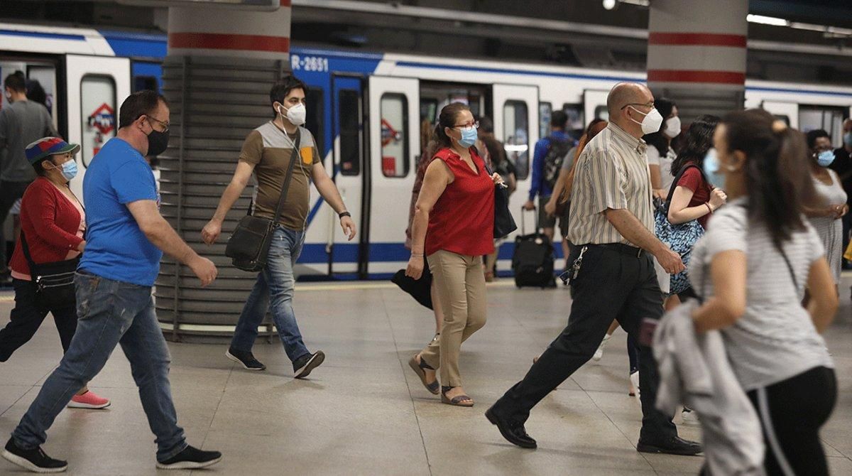 La estación de metro de Atocha, en Madrid, muy concurrida el 22 de junio. La estación de metro de Atocha, en Madrid, muy concurrida el 22 de junio.