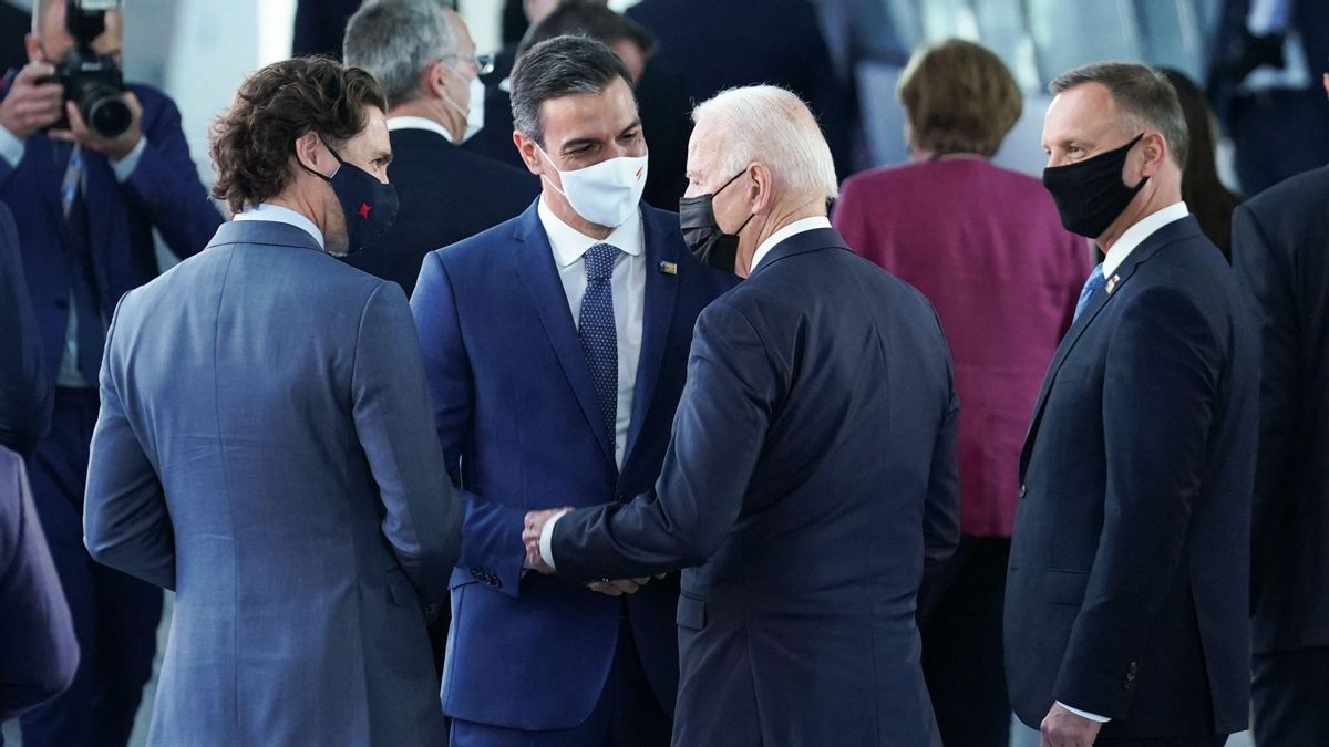 El Govern defensa que Sánchez i Biden «van tenir ocasió de conversar» minuts abans del passeig El Govern defensa que Sánchez i Biden «van tenir ocasió de conversar» minuts abans del passeig