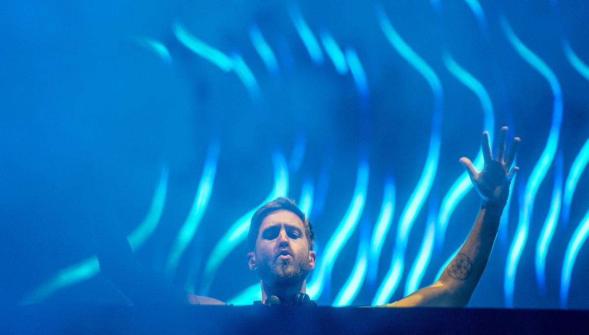 El DJ Calvin Harris durante su actuación en el festival Primavera Sound. 