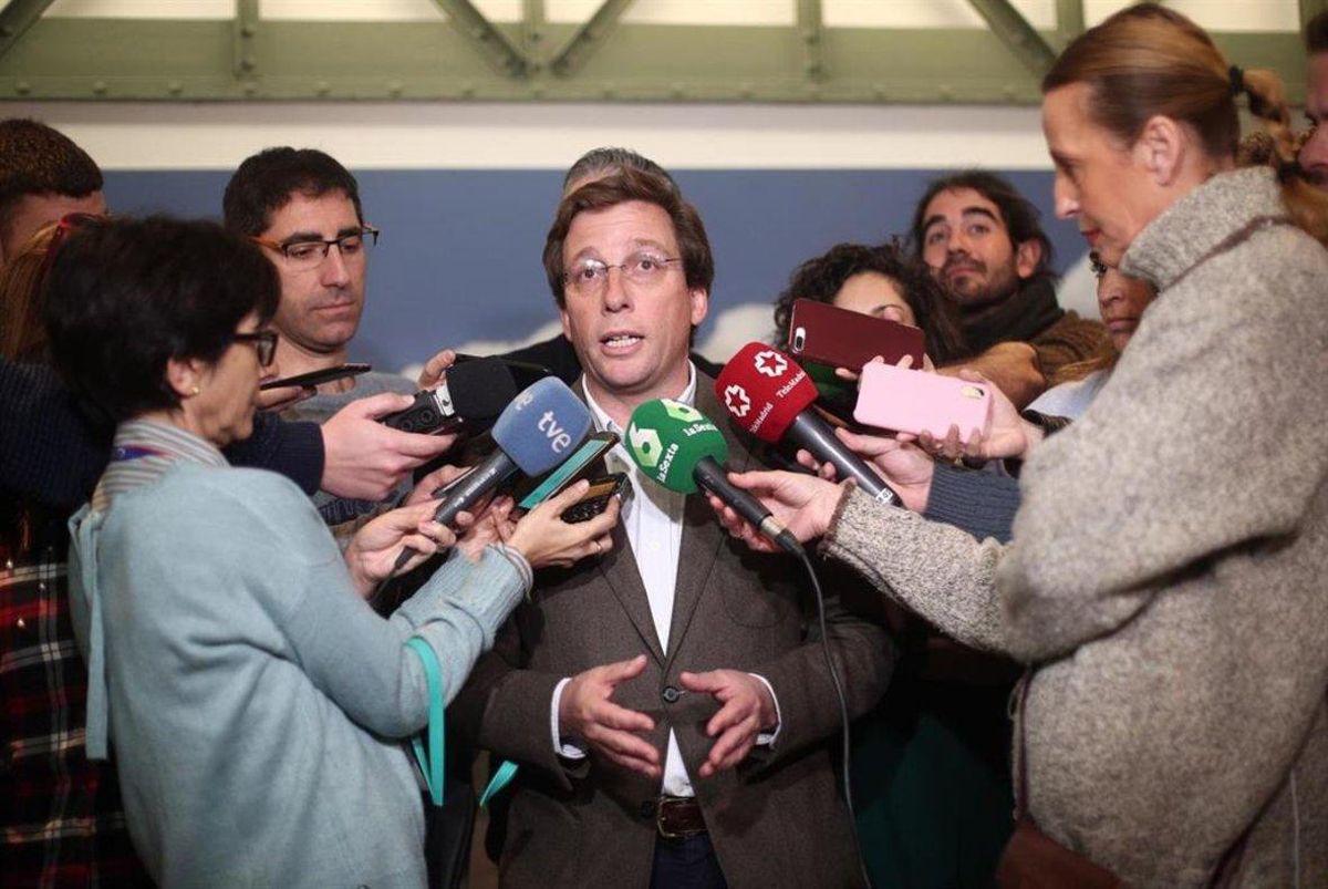 El alcalde de Madrid, Martínez Almeida, ante los medios. El alcalde de Madrid, Martínez Almeida, ante los medios.