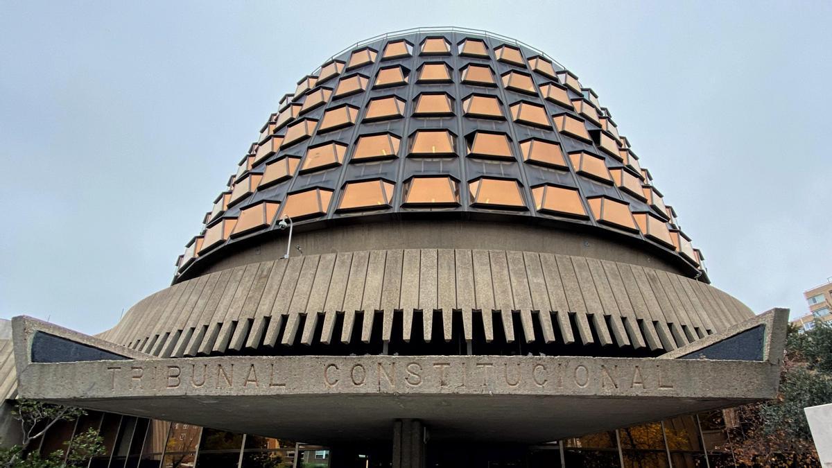 El Constitucional se enfrenta a esta semana a un nuevo Pleno plagado de abstenciones y recusaciones