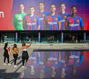 El nuevo mural del Barça en el Camp Nou con Busquets, Piqué, Ansu Fati, Pedri, De Jong y Ter Stegen.
