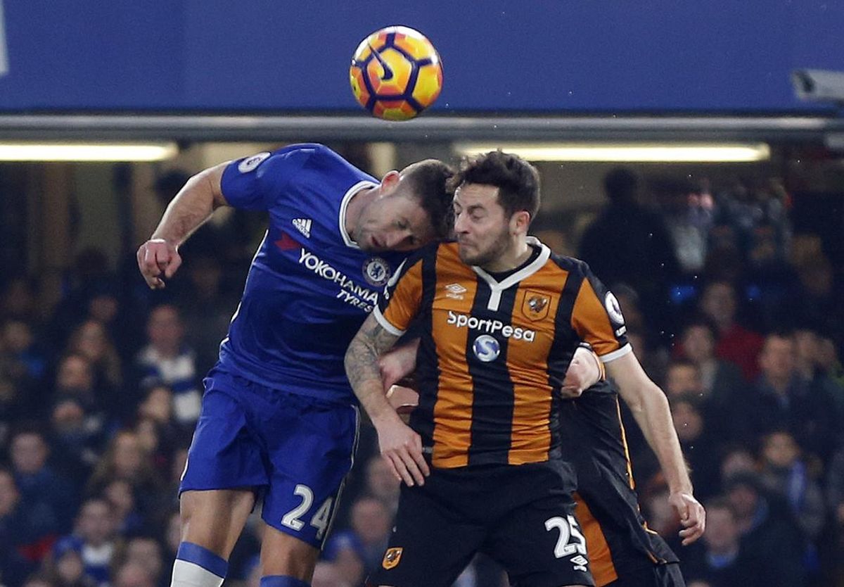 Ryan Mason sufrió un golpe durísimo que le produjo una fractura craneal. Ryan Mason sufrió un golpe durísimo que le produjo una fractura craneal.
