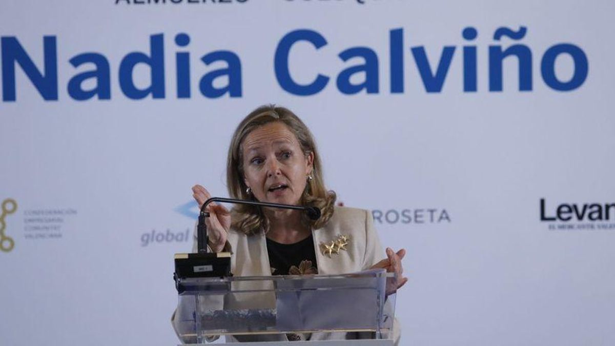 Calviño arremete contra Casado por sus críticas al Gobierno durante un acto con el PPE Calviño arremete contra Casado por sus críticas al Gobierno durante un acto con el PPE