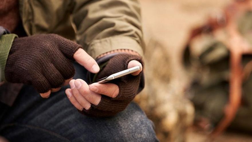 Cómo eliminar una notificación persistente en un teléfono Android Cómo eliminar una notificación persistente en un teléfono Android