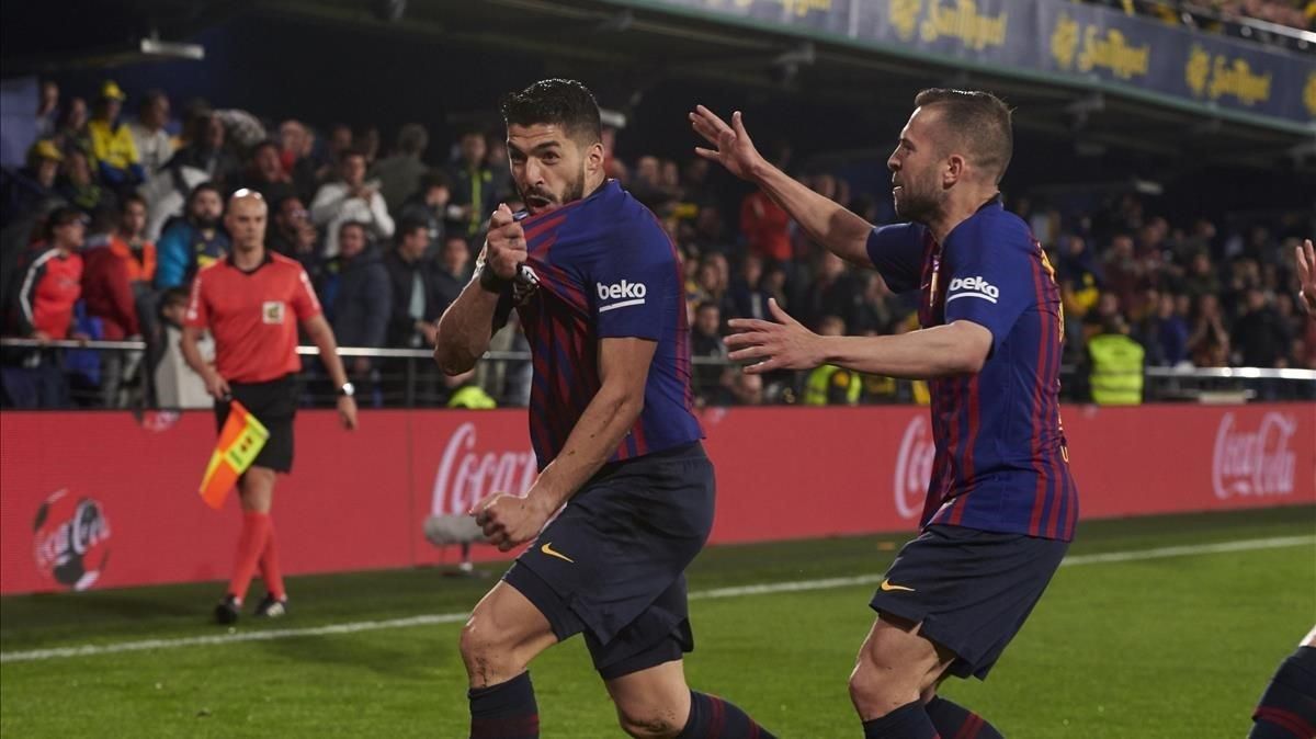 El festejo del gol del empate de Luis Suárz ante el Villarreal. El festejo del gol del empate de Luis Suárz ante el Villarreal.