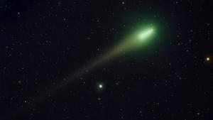 El cometa verde se acerca hoy a la Tierra y se puede ver con prismáticos