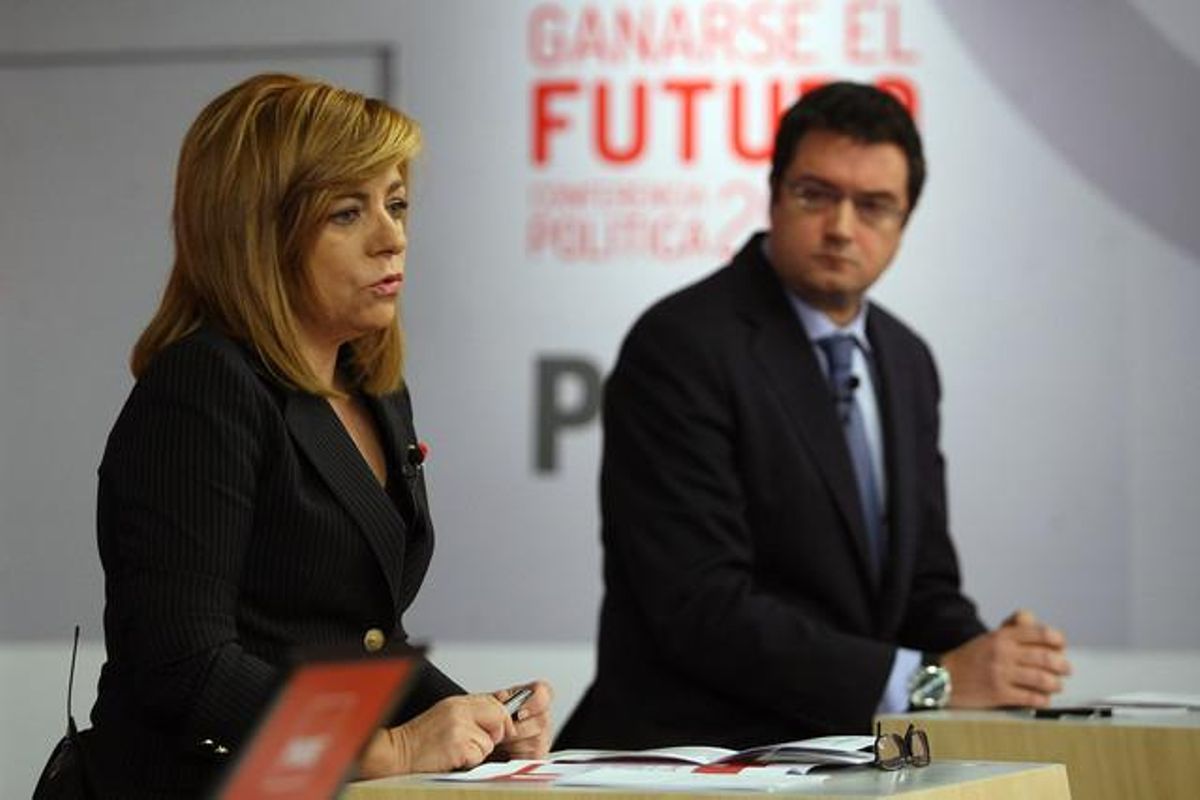 La vicesecretaria general del Psoe, Elena Valenciano, y el secretario de Organizacion, Oscar Lopez, durante la presentacion este lunes de la Conferencia Politica del PSOE 2013. La vicesecretaria general del Psoe, Elena Valenciano, y el secretario de Organizacion, Oscar Lopez, durante la presentacion este lunes de la Conferencia Politica del PSOE 2013.