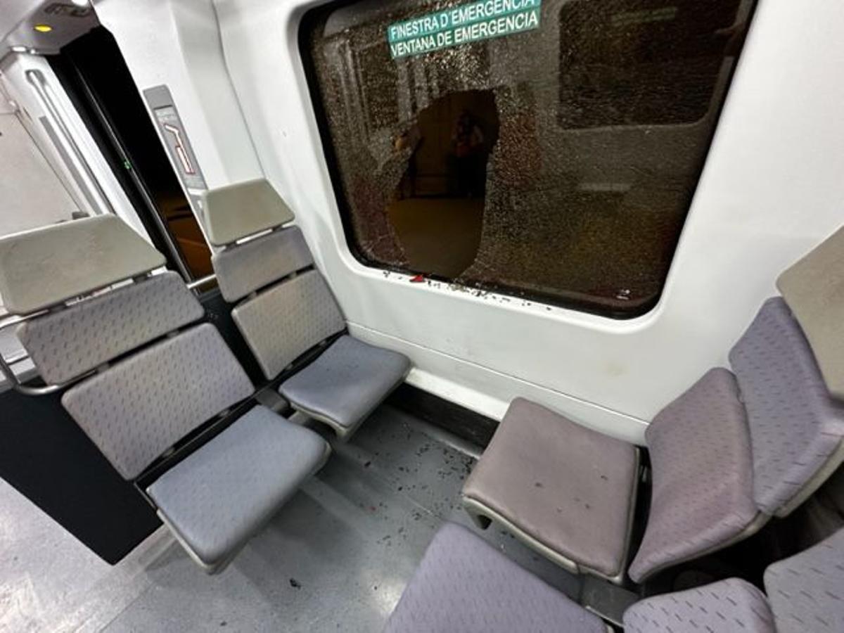 vandalismo en un tren de Rodalies en Santa Margarida i Els Monjos