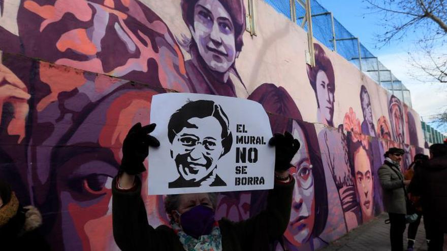 El mural feminista de Madrid vuelve a relucir - Vimarsana News