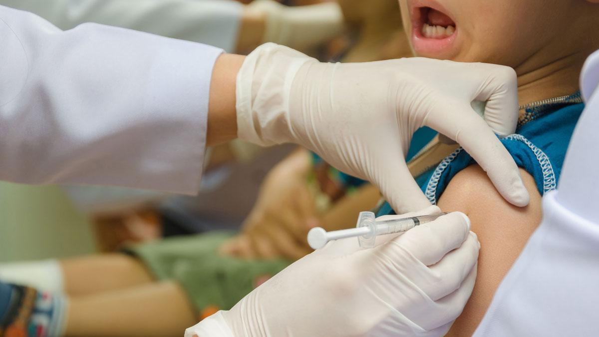 Els pediatres recomanen vacunar de la grip els nens menors de 5 anys