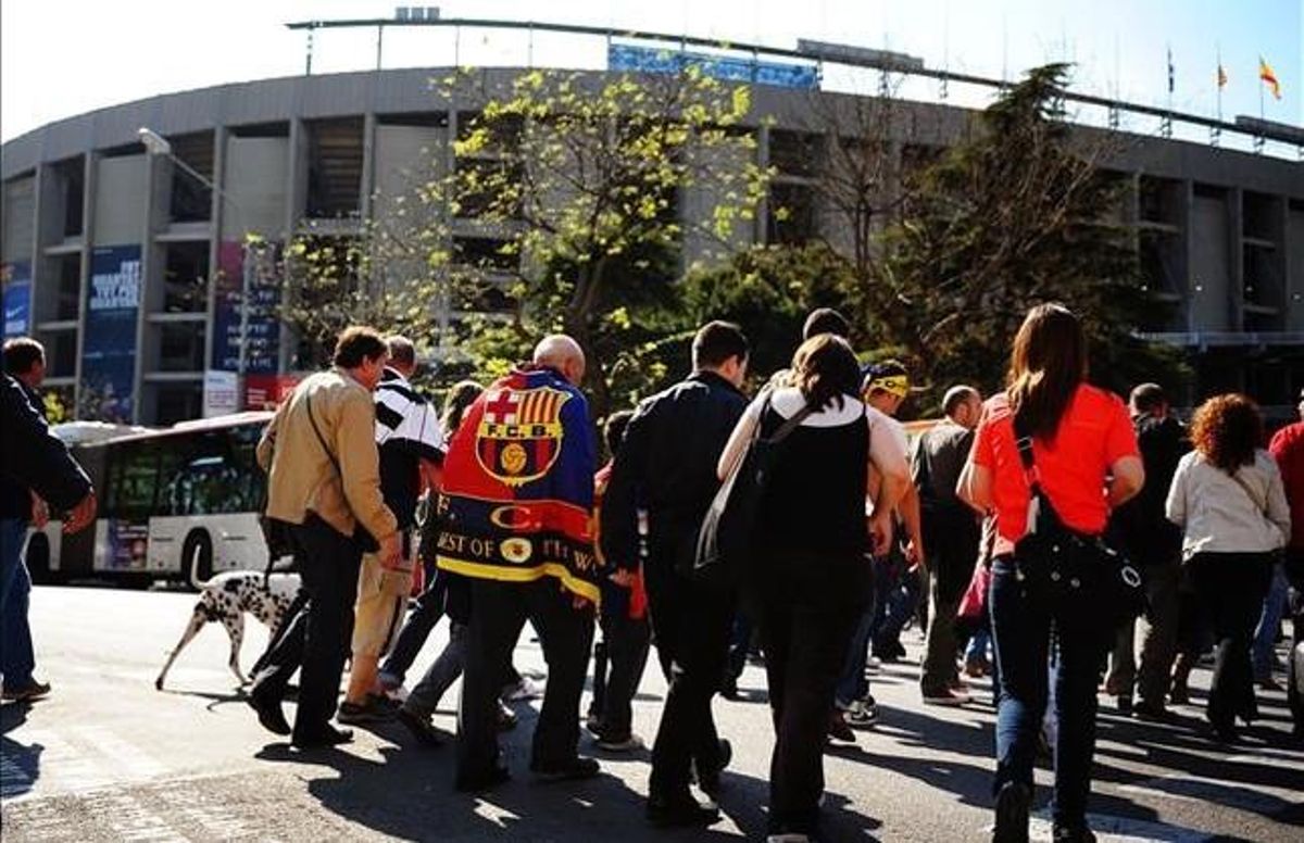 Accesos del público al Camp Nou. Accesos del público al Camp Nou.
