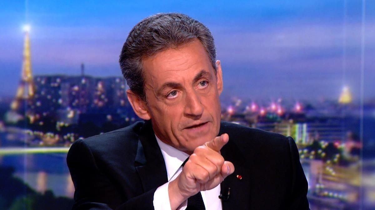 Sarkozy durante la entrevista que concedió al canal TF1. Sarkozy durante la entrevista que concedió al canal TF1.