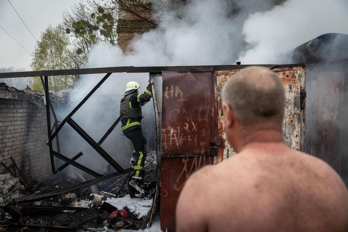 Ucrania acusa a las tropas rusas del asesinato de civiles en la ciudad de Kupiansk
