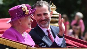 Felipe VI e Isabel II de Inglaterra, en una imagen de 2017