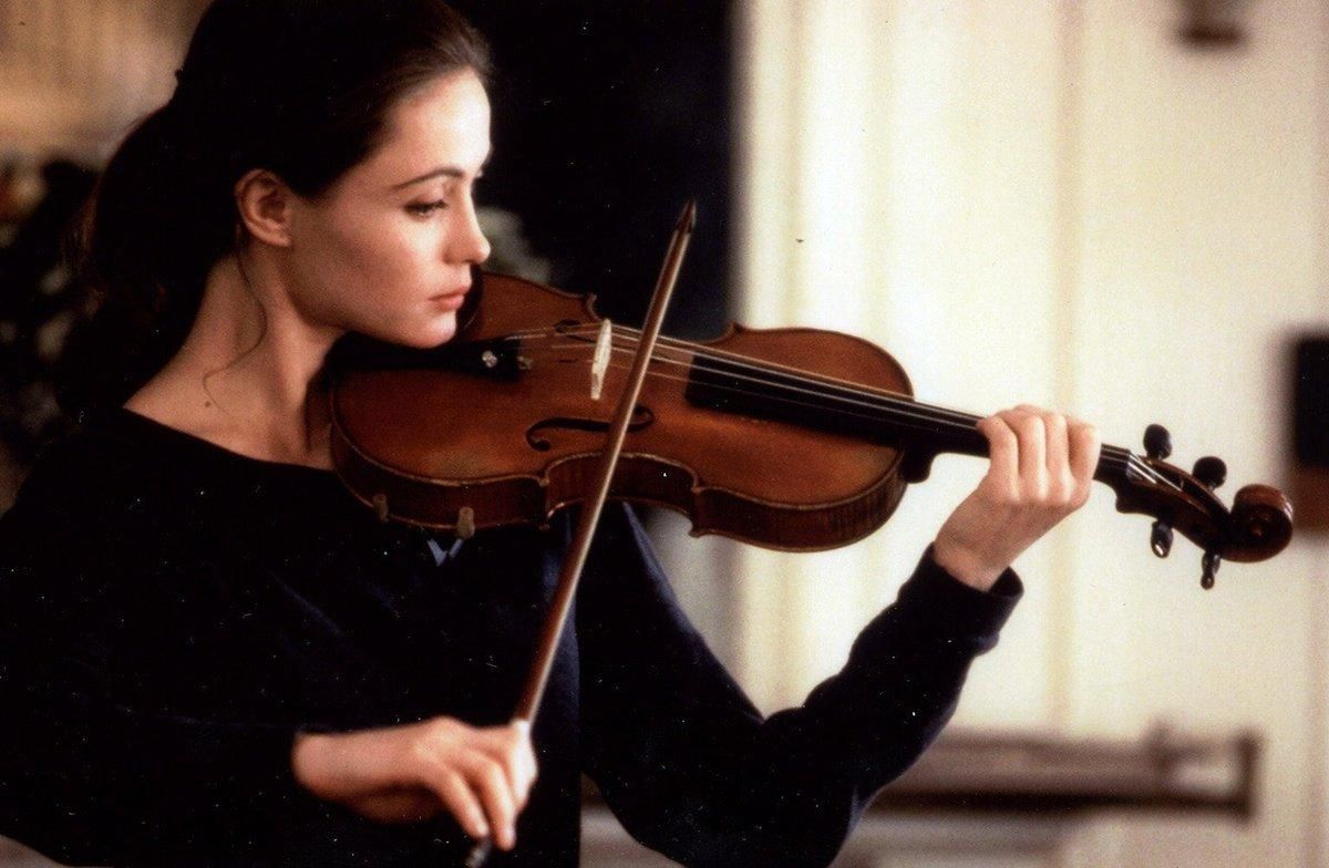 Emmanuelle Béart interpreta a una violinista en ’Un corazón en invierno’. Emmanuelle Béart interpreta a una violinista en ’Un corazón en invierno’.
