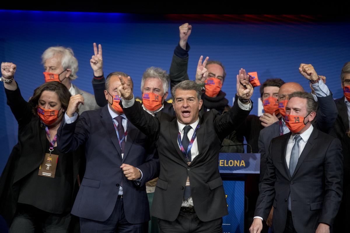 Joan Laporta y su equipo de campaña celebran la victoria. Joan Laporta y su equipo de campaña celebran la victoria.