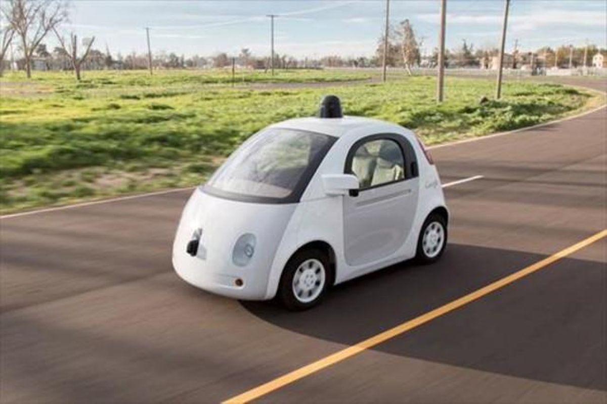 Un coche autónomo de Google (Waymo). Un coche autónomo de Google (Waymo).