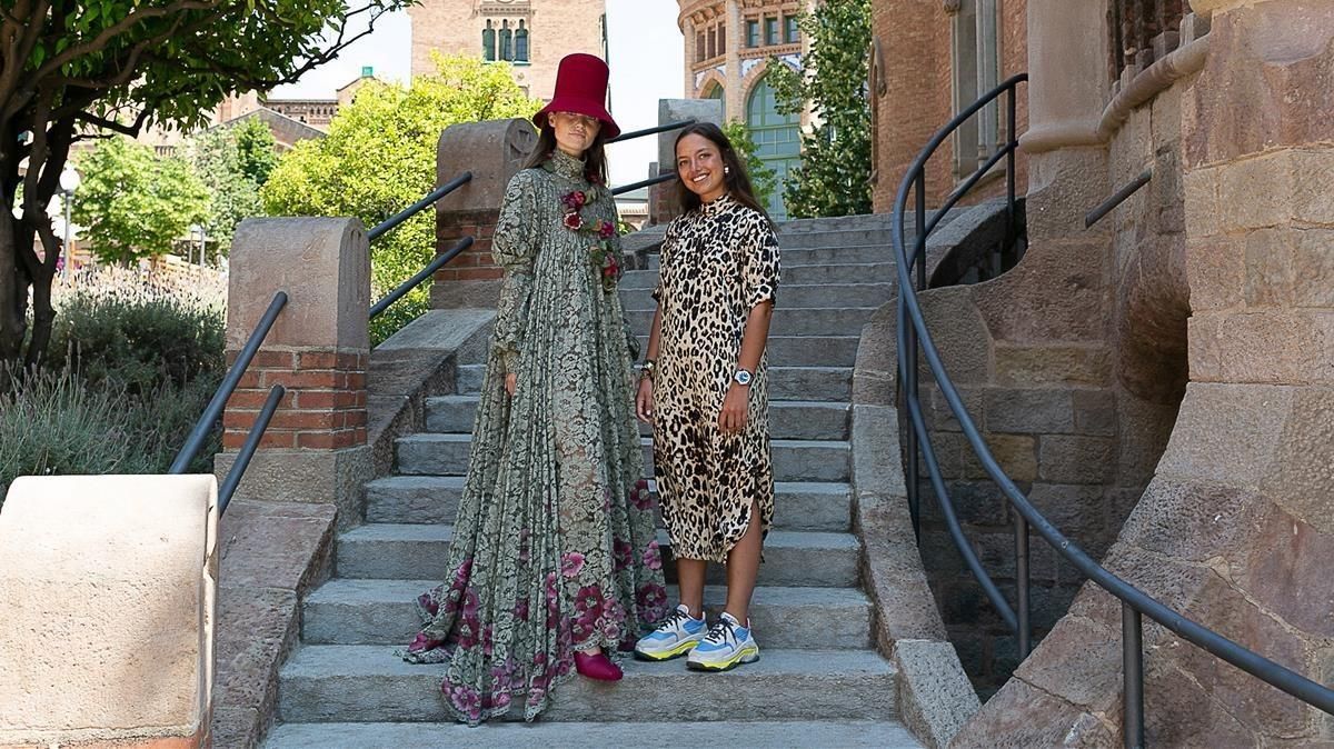 Inés Monjo, junto a uno de sus diseños, en el Recinte Modernista de Sant Pau. Inés Monjo, junto a uno de sus diseños, en el Recinte Modernista de Sant Pau.