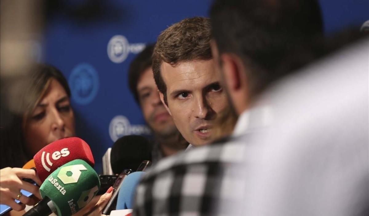 Pablo Casado, durante sus declaraciones en la sede del PP. Pablo Casado, durante sus declaraciones en la sede del PP.