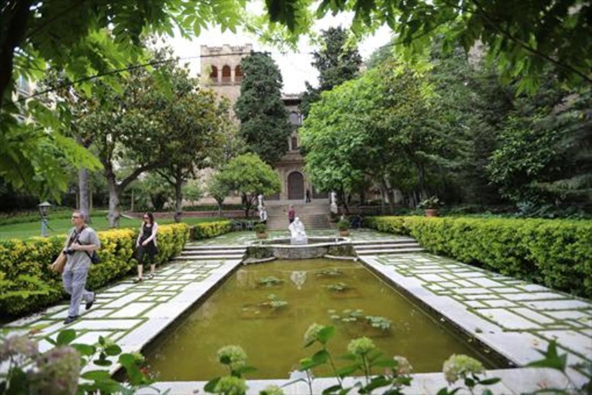 Los jardines de la Fundació Julio Muñoz Ramonet, una de las sedes del Grec.