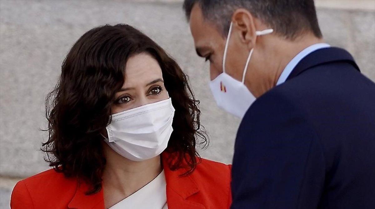 Isabel Díaz Ayuso y Pedro Sánchez, en su encuentro. Isabel Díaz Ayuso y Pedro Sánchez, en su encuentro.