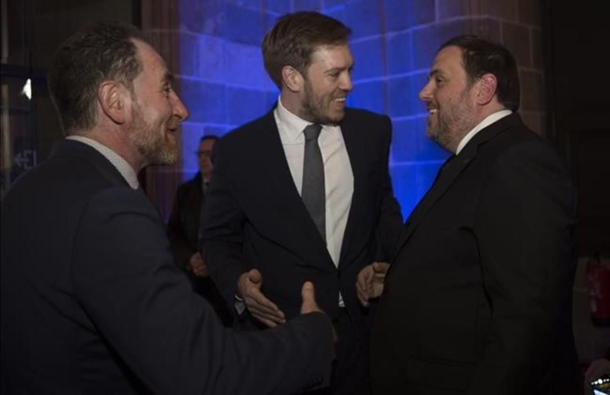 Enric Hernàndez, Antonio Asensio Mosbah y Oriol Junqueras, en la gala de los premios Empresa del Año. Enric Hernàndez, Antonio Asensio Mosbah y Oriol Junqueras, en la gala de los premios Empresa del Año.