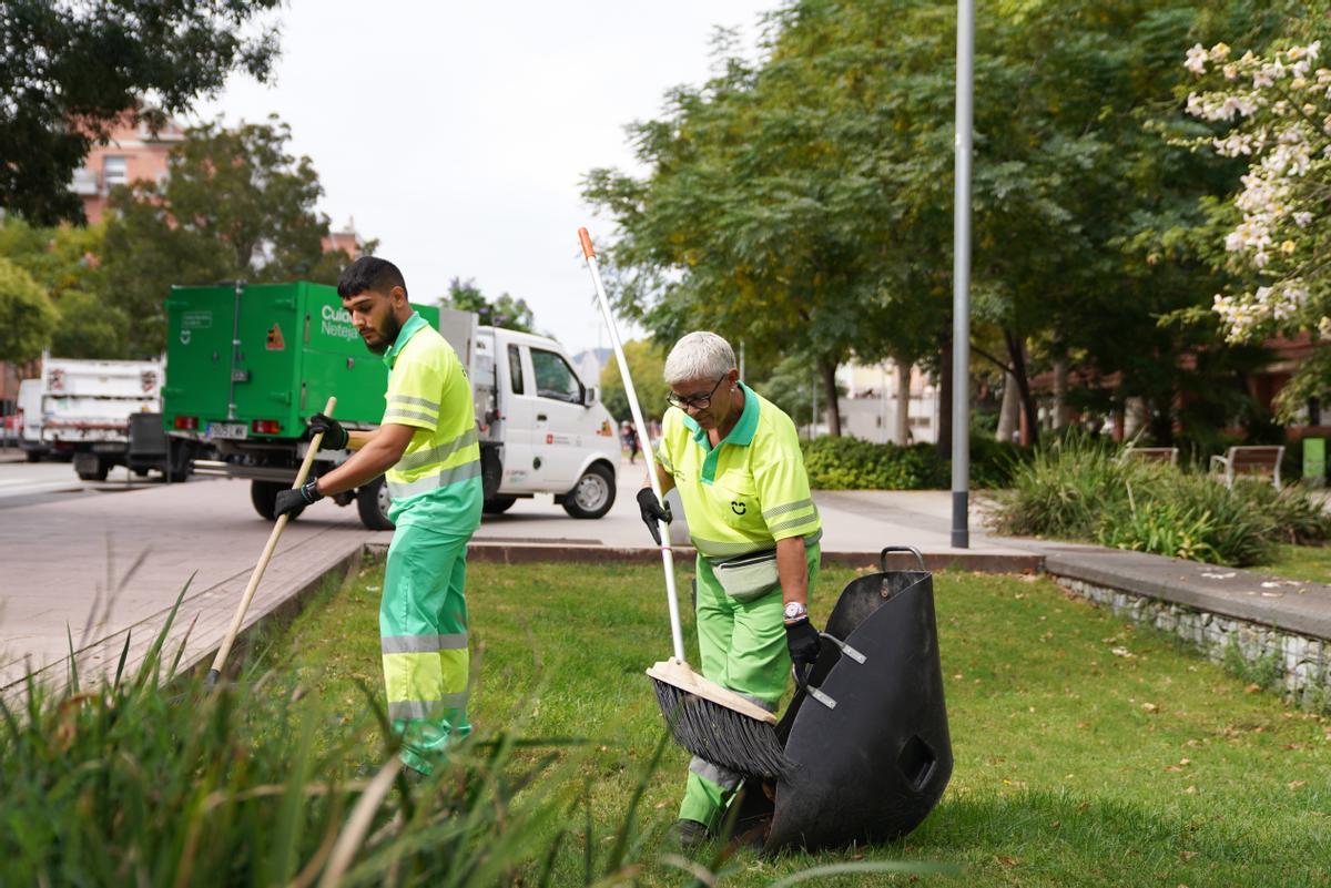 Se sumen 25 noves brigades de barri per reforçar el servei de neteja a l’espai públic