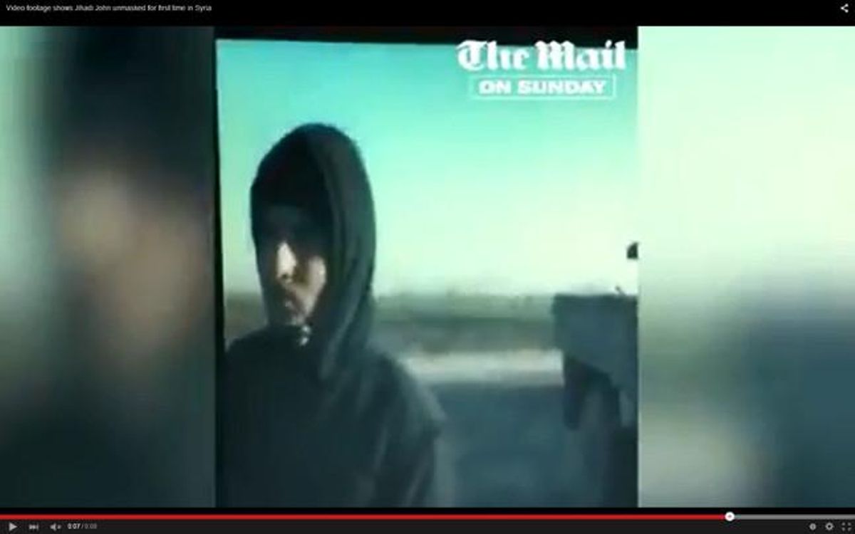 Imagen del vídeo en que se ve el rostro del yihadista John. Imagen del vídeo en que se ve el rostro del yihadista John.