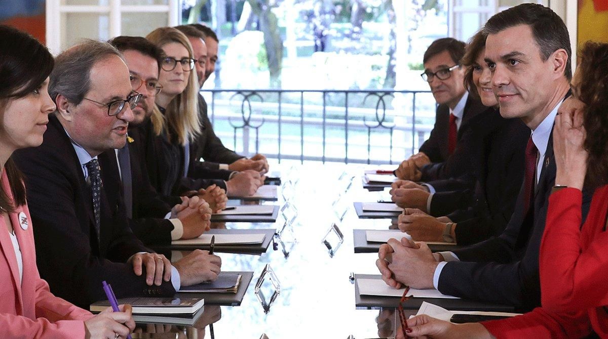 Un momento de la primera reunión de la mesa de diálogo entre Catalunya y el Gobierno español, encabezada por Quim Torra y Pedro Sánchez, en la Moncloa, el pasado 26 de febrero. Un momento de la primera reunión de la mesa de diálogo entre Catalunya y el Gobierno español, encabezada por Quim Torra y Pedro Sánchez, en la Moncloa, el pasado 26 de febrero.
