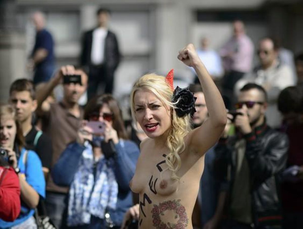 Primera protesta oficial de Femen en España. Primera protesta oficial de Femen en España.