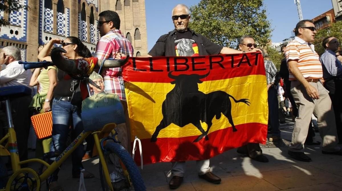 Protaurinos y animalistas el ultimo dia de toros en la Monumental. Protaurinos y animalistas el ultimo dia de toros en la Monumental.