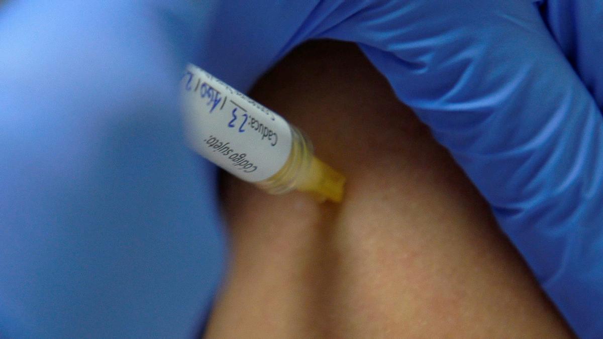 Los resultados de los ensayos clínicos en personas de Hipra, la vacuna catalana, son positivos