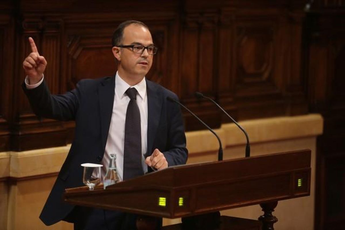 Jordi Turull, en una sesión del Parlament. JULIO CARBÓ Jordi Turull, en una sesión del Parlament. JULIO CARBÓ