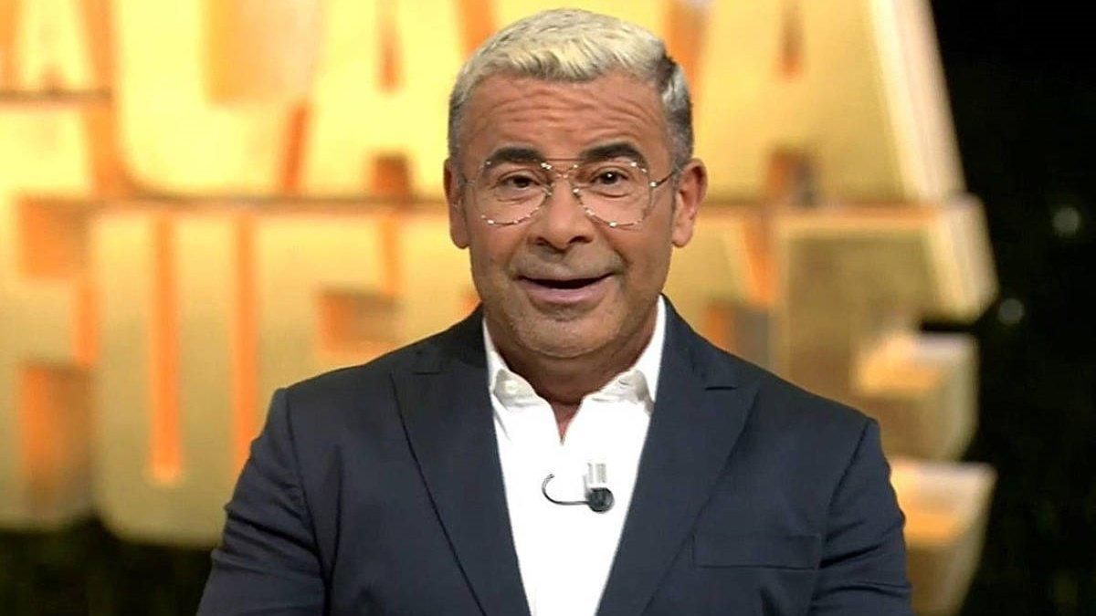 Jorge Javier Vázquez estrena 'La casa fuerte 2': "Es nuestro deber contarle a Isa P. lo que pasa en Cantora" Jorge Javier Vázquez estrena 'La casa fuerte 2': "Es nuestro deber contarle a Isa P. lo que pasa en Cantora"